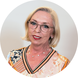 Ruth MamokPräsidentin